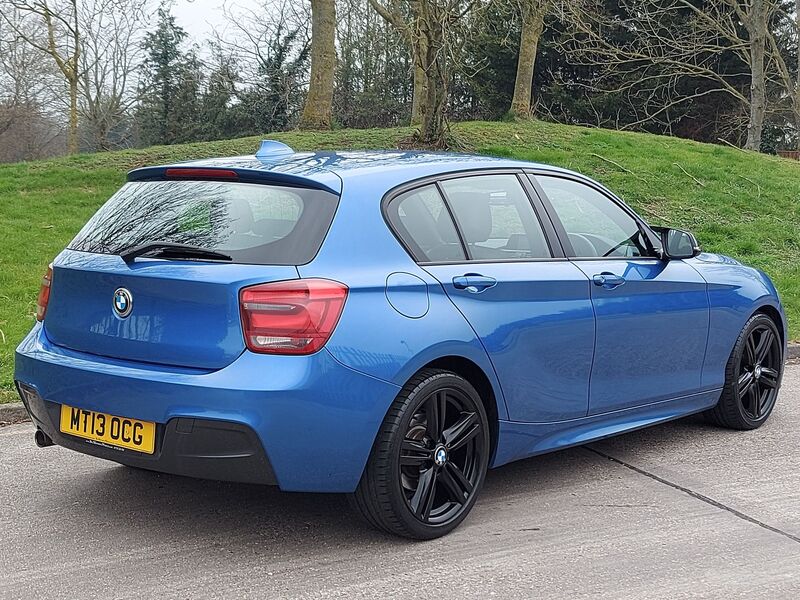 BMW 1 SERIES