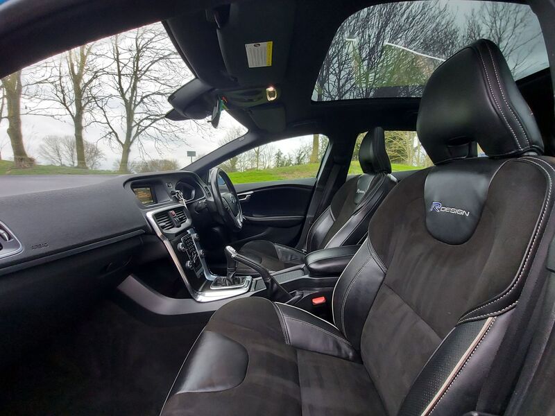 VOLVO V40