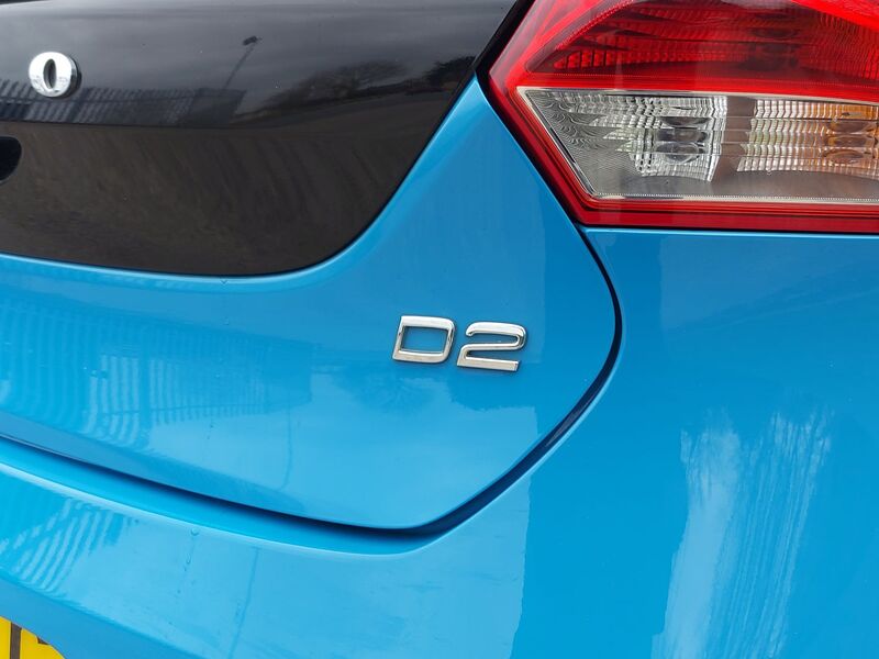 VOLVO V40