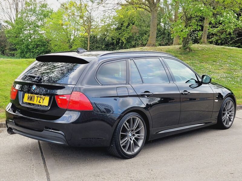 BMW 3 SERIES