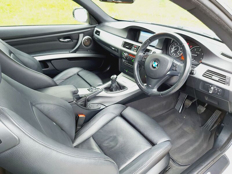 BMW 3 SERIES