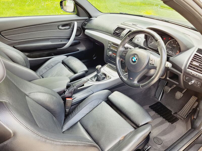 BMW 1 SERIES