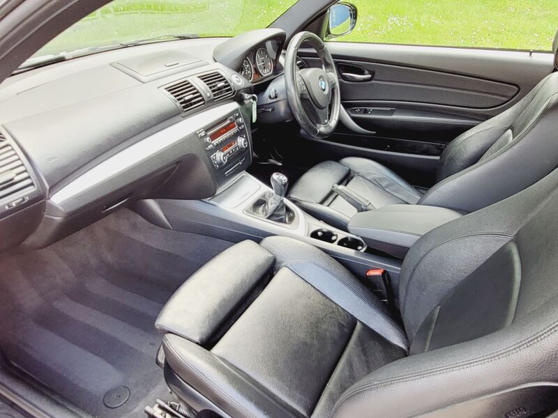 BMW 1 SERIES