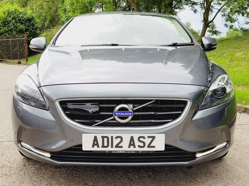 VOLVO V40