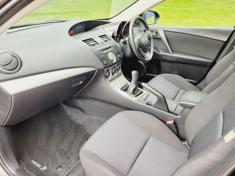 MAZDA MAZDA3