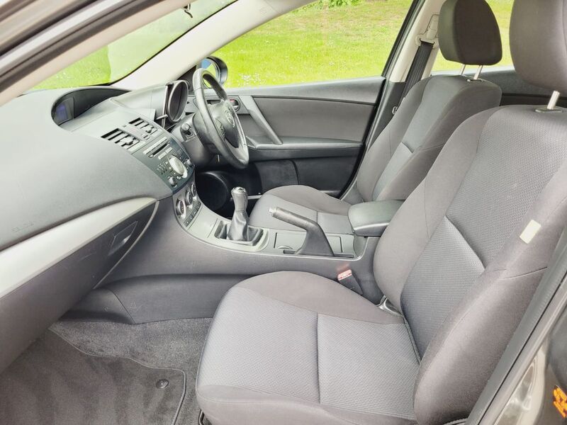 MAZDA MAZDA3