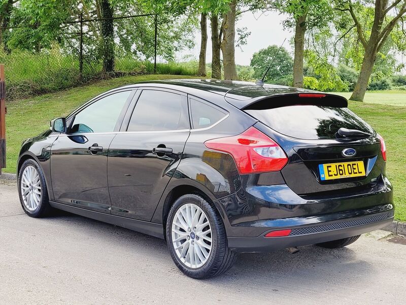 FORD FOCUS