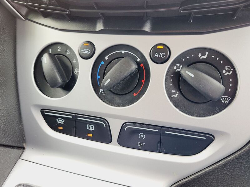 FORD FOCUS