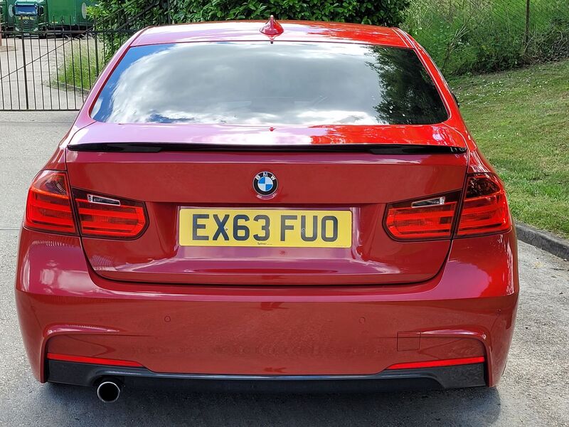BMW 3 SERIES
