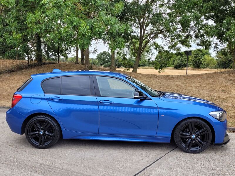 BMW 1 SERIES