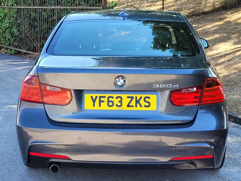 BMW 3 SERIES