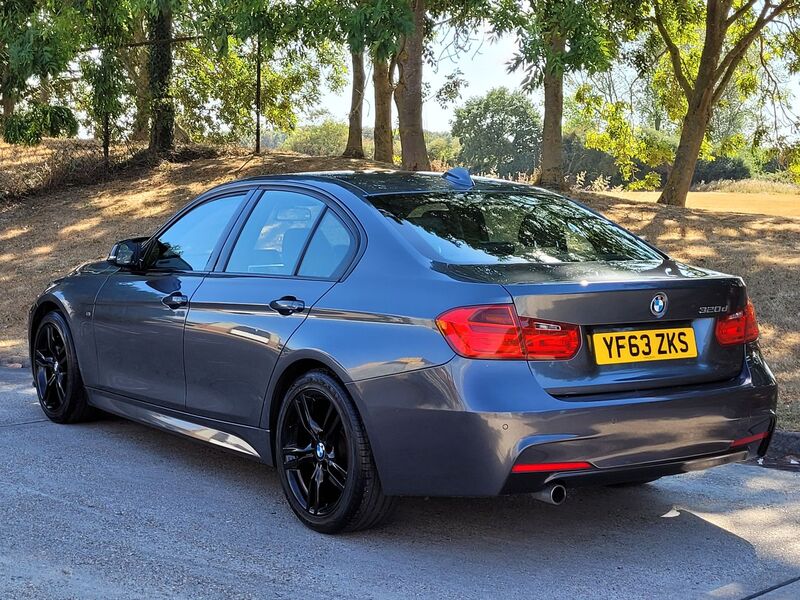 BMW 3 SERIES