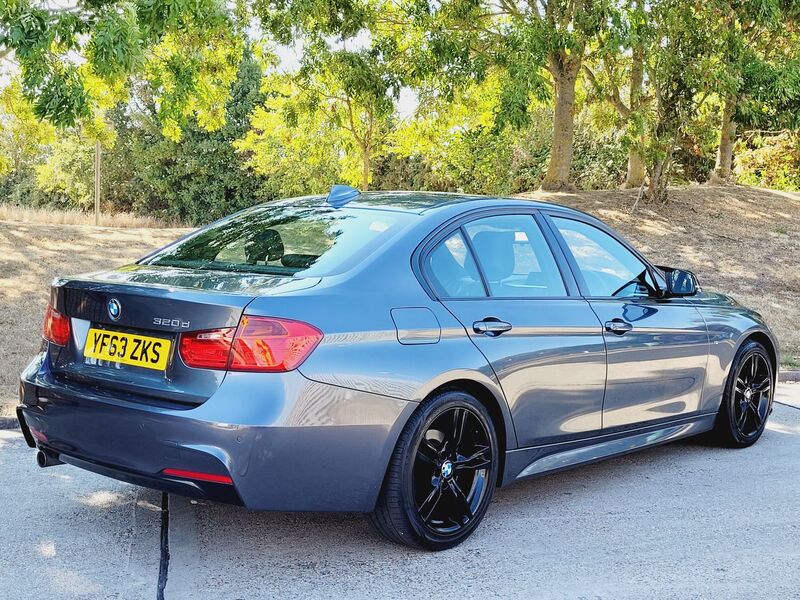 BMW 3 SERIES