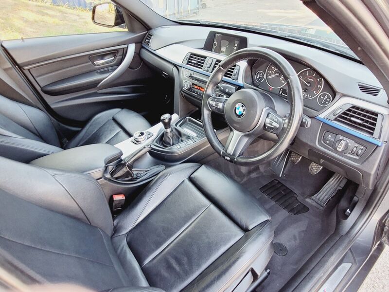 BMW 3 SERIES