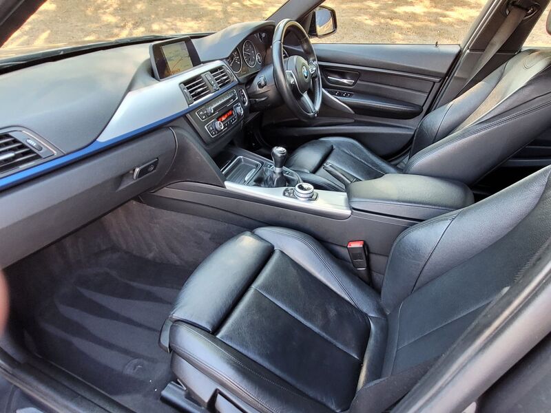 BMW 3 SERIES