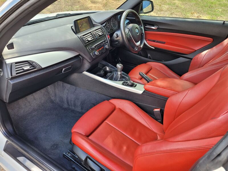 BMW 1 SERIES