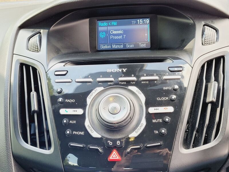 FORD FOCUS