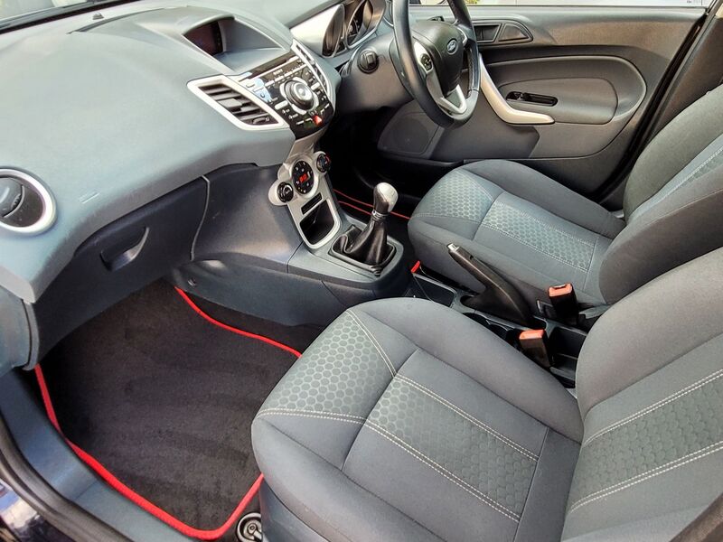 FORD FIESTA