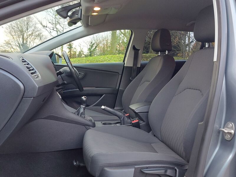 SEAT LEON