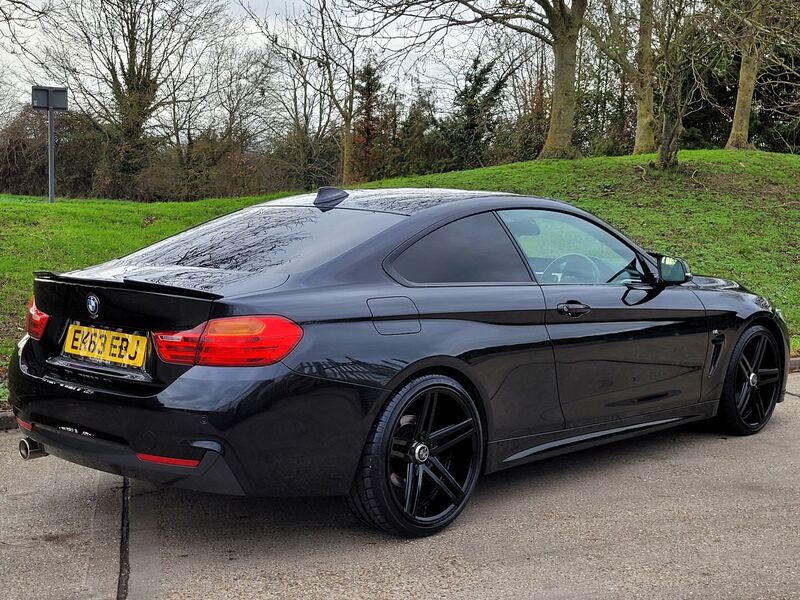 BMW 4 SERIES