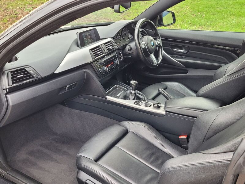 BMW 4 SERIES