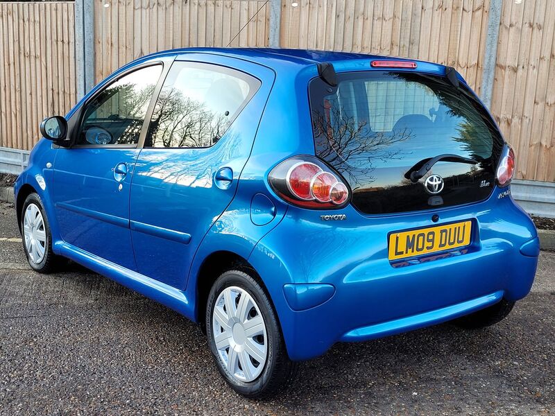 TOYOTA AYGO