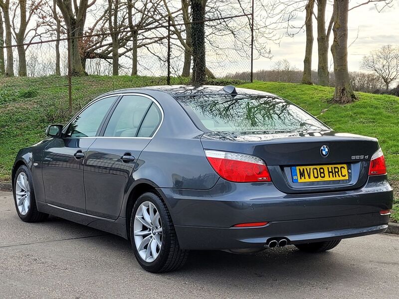 BMW 5 SERIES