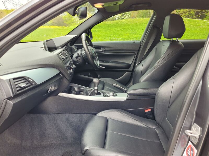 BMW 1 SERIES