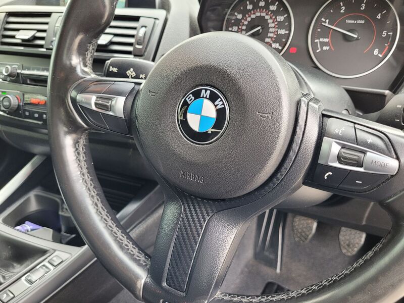 BMW 1 SERIES