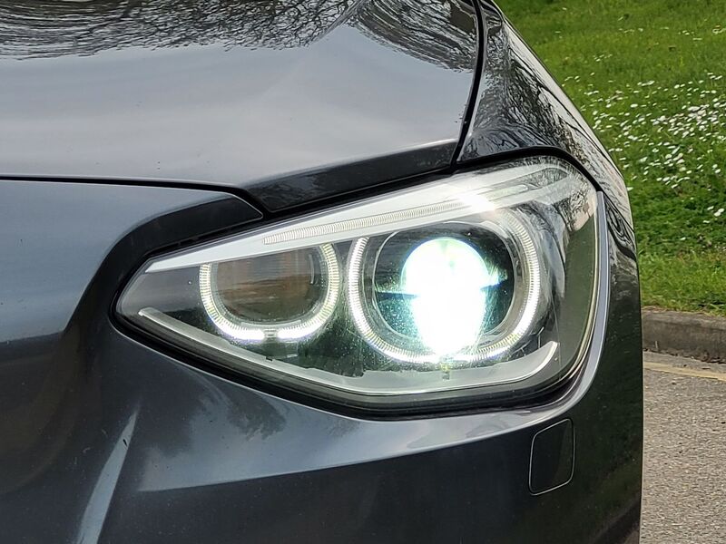 BMW 1 SERIES