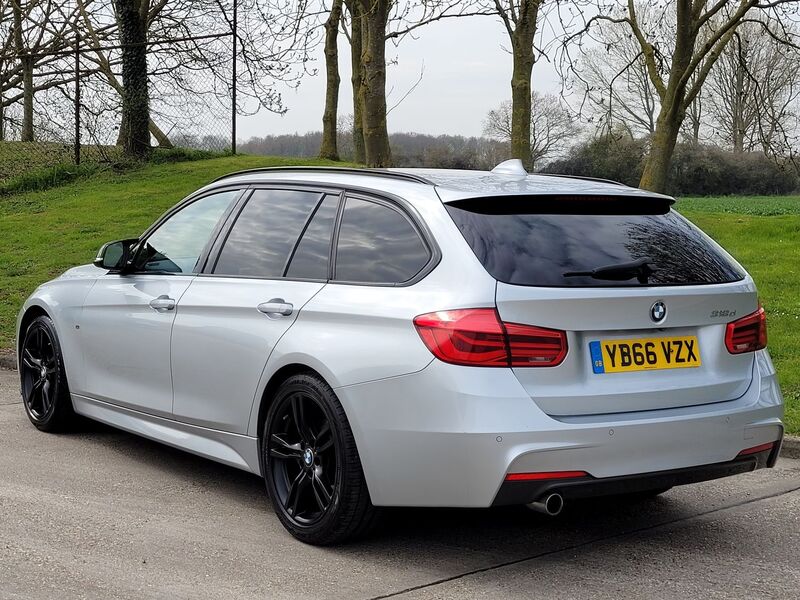 BMW 3 SERIES