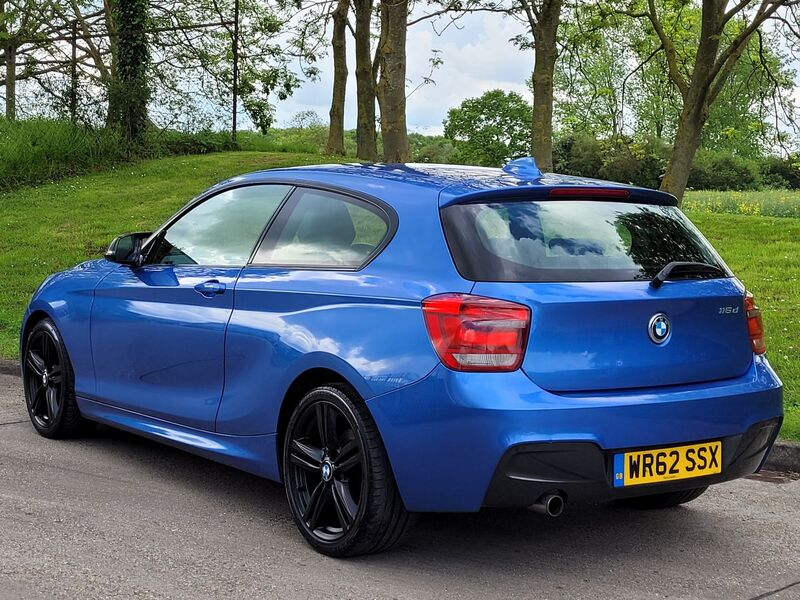 BMW 1 SERIES