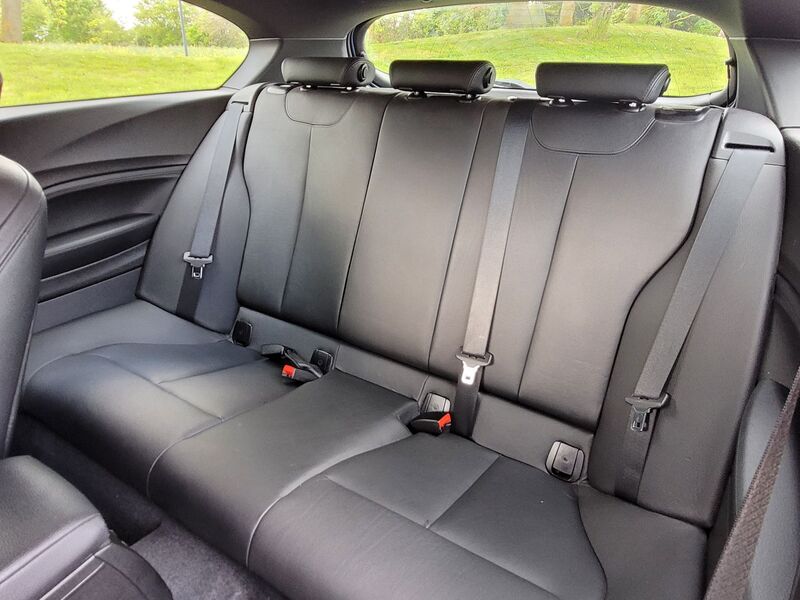 BMW 1 SERIES