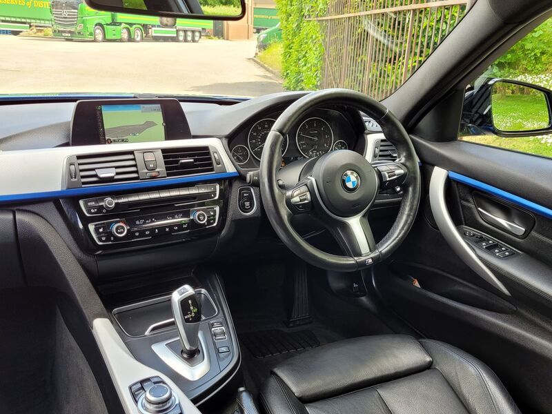 BMW 3 SERIES