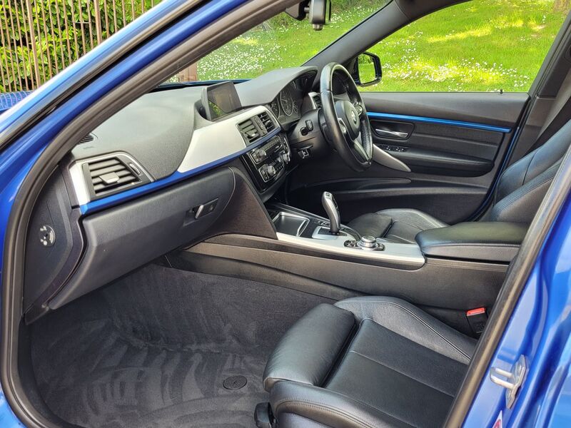 BMW 3 SERIES