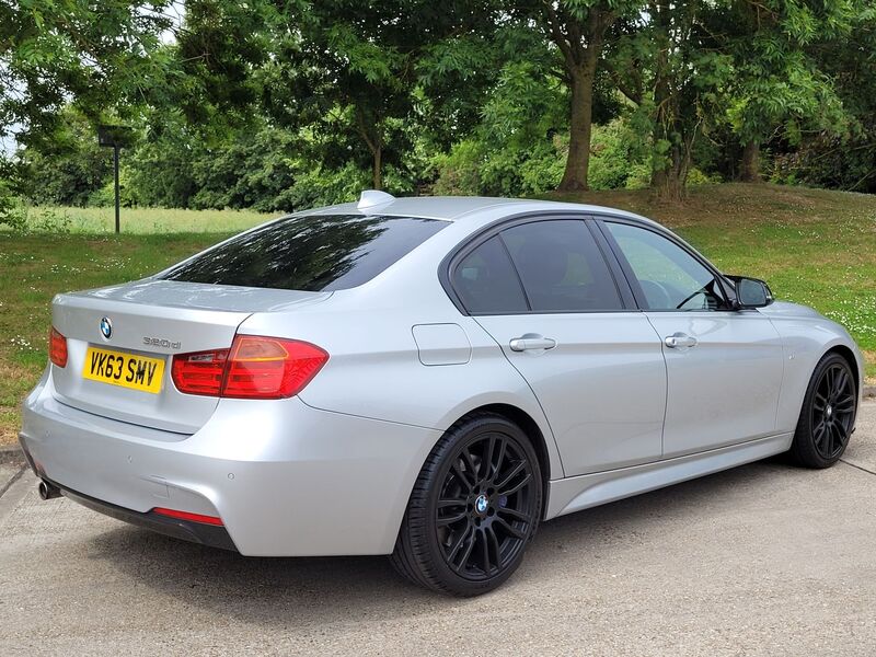 BMW 3 SERIES
