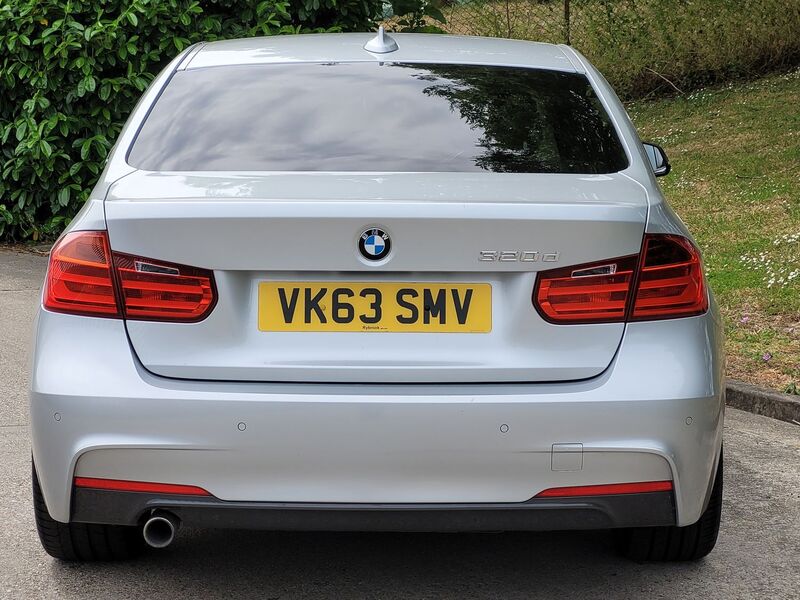 BMW 3 SERIES
