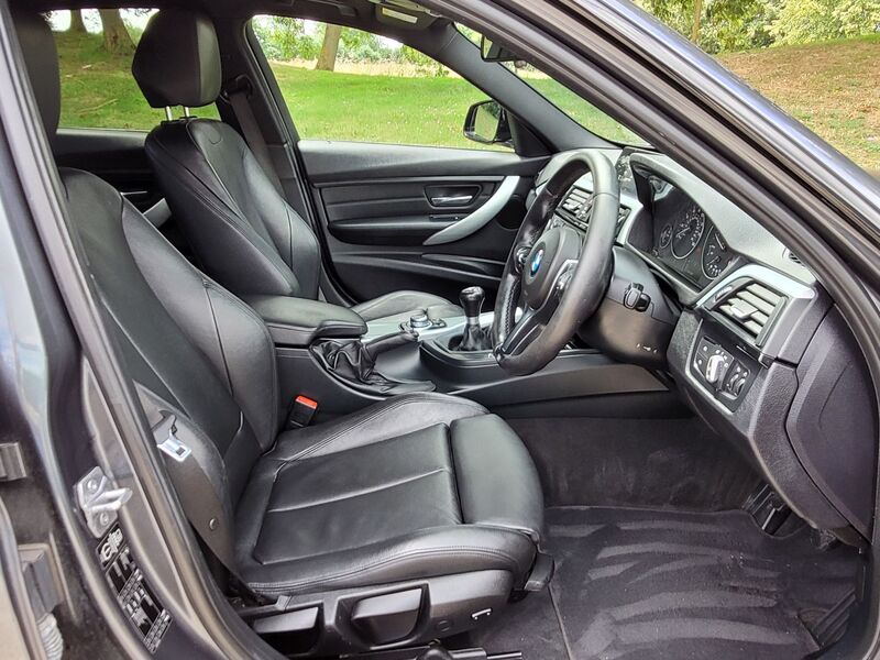 BMW 3 SERIES