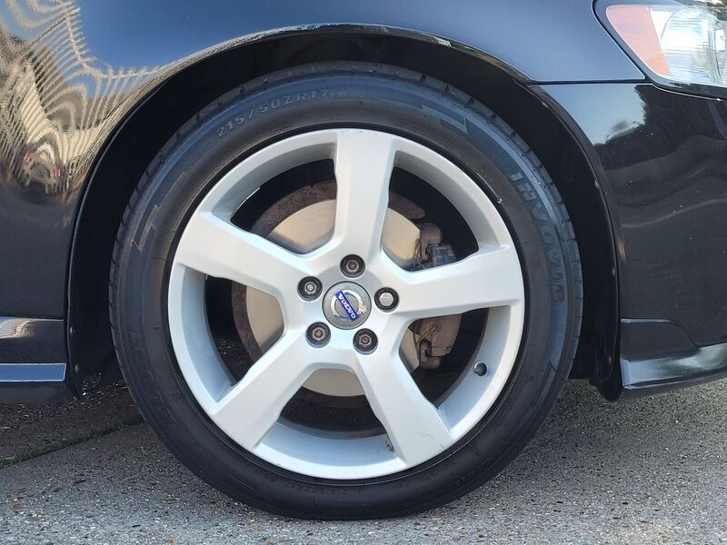 VOLVO V50