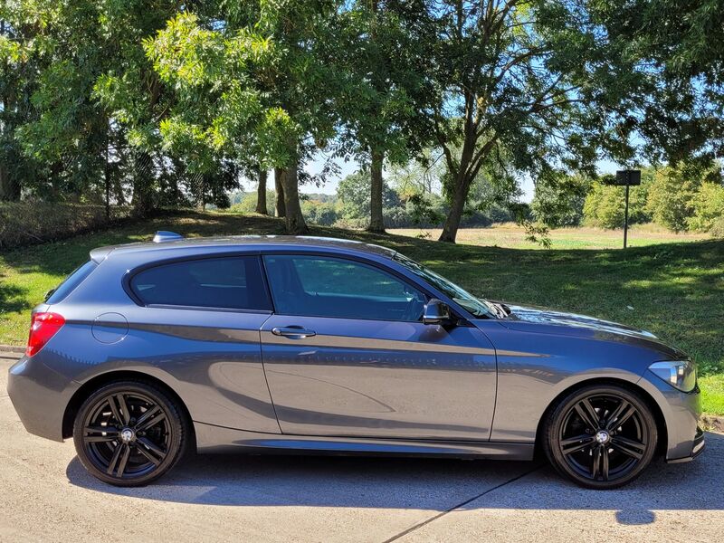 BMW 1 SERIES