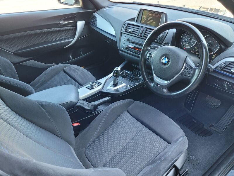 BMW 1 SERIES
