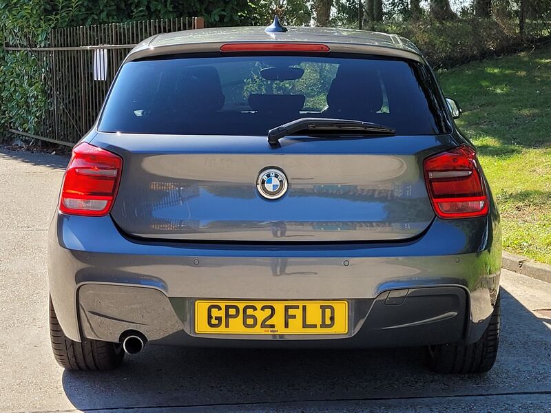 BMW 1 SERIES