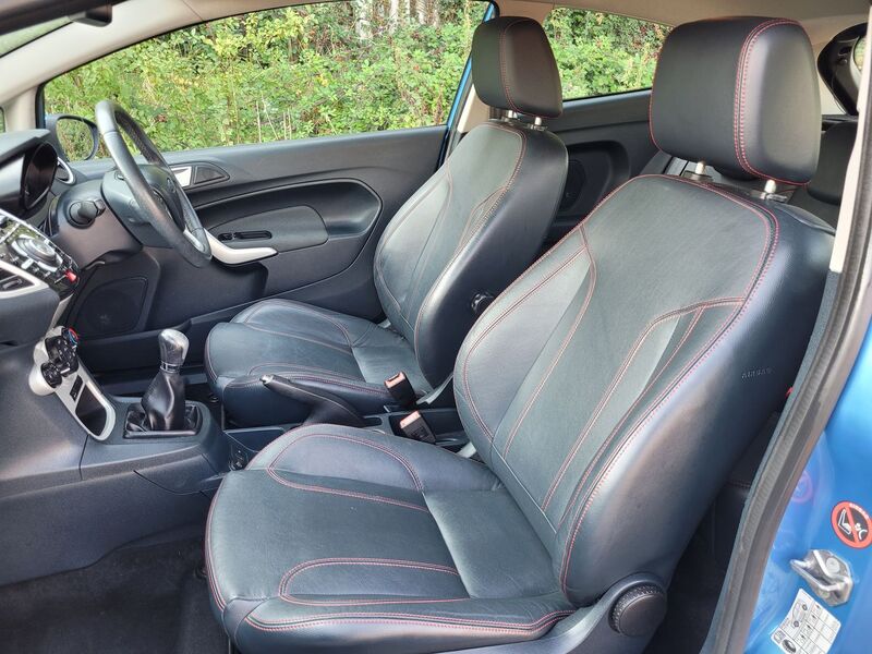 FORD FIESTA